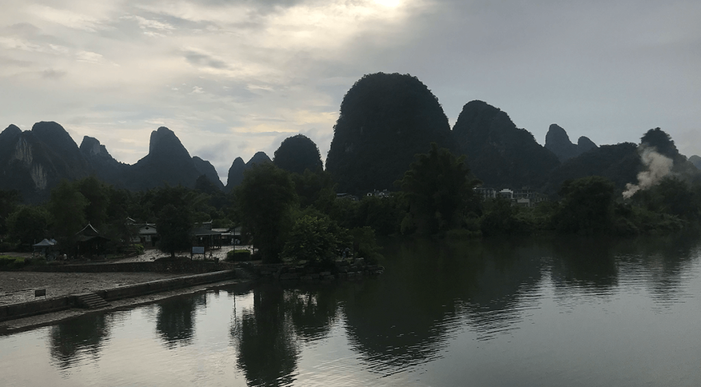 Paisaje de Yangshuo en nuestra ruta en bicicleta