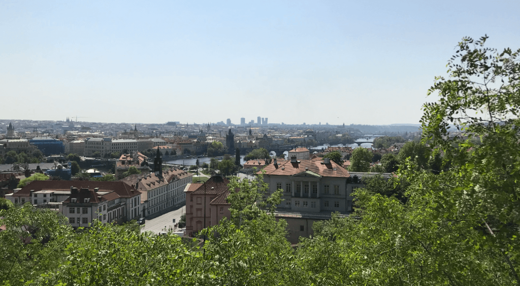 Vistas a la ciudad de Praga